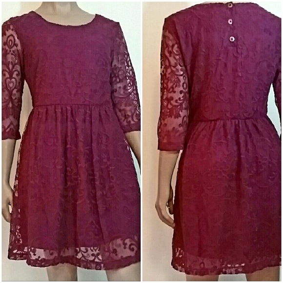 Mimi Chica Burgundy Dress Size Small 3/4 Sleeves - Picture 3 of 8